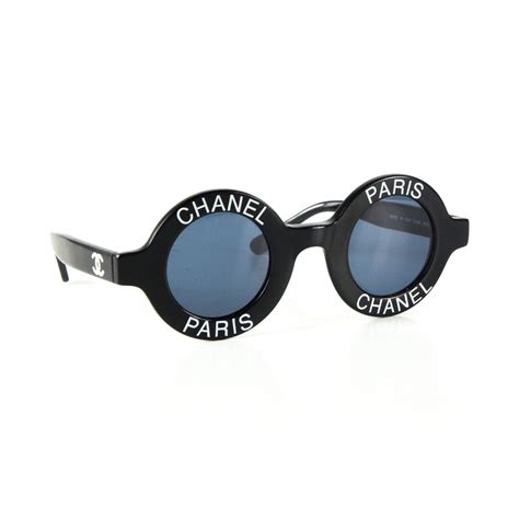 lunettes chanel rondes vintage logo|Vintage 1992 CHANEL Iconic Logo Leather Chain Drop Sunglasses.